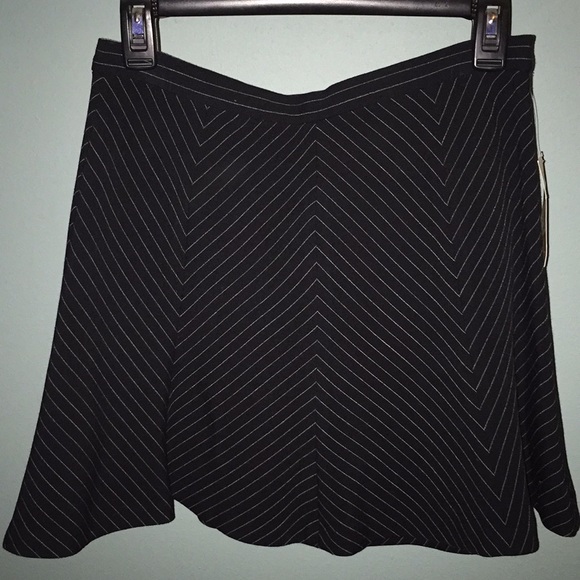 Vertical- strip Michael Kors skirt - Picture 2 of 6